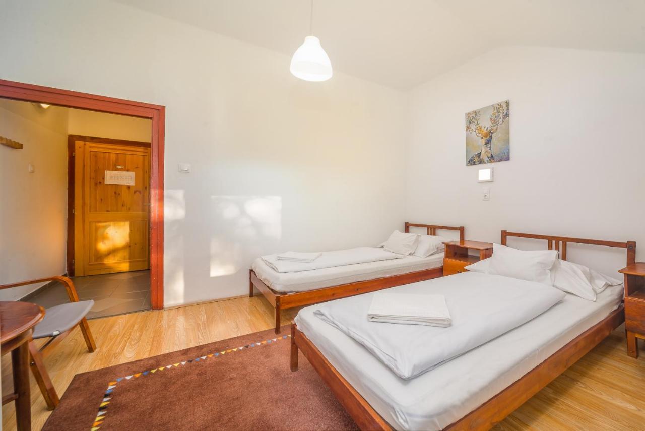 Lipicai Hotel Es Etterem Szilvásvárad Exterior foto