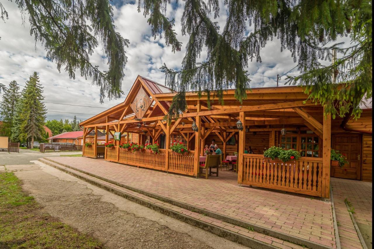 Lipicai Hotel Es Etterem Szilvásvárad Exterior foto