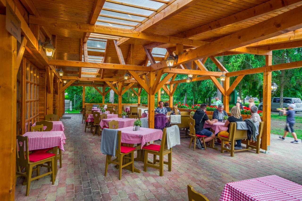 Lipicai Hotel Es Etterem Szilvásvárad Exterior foto