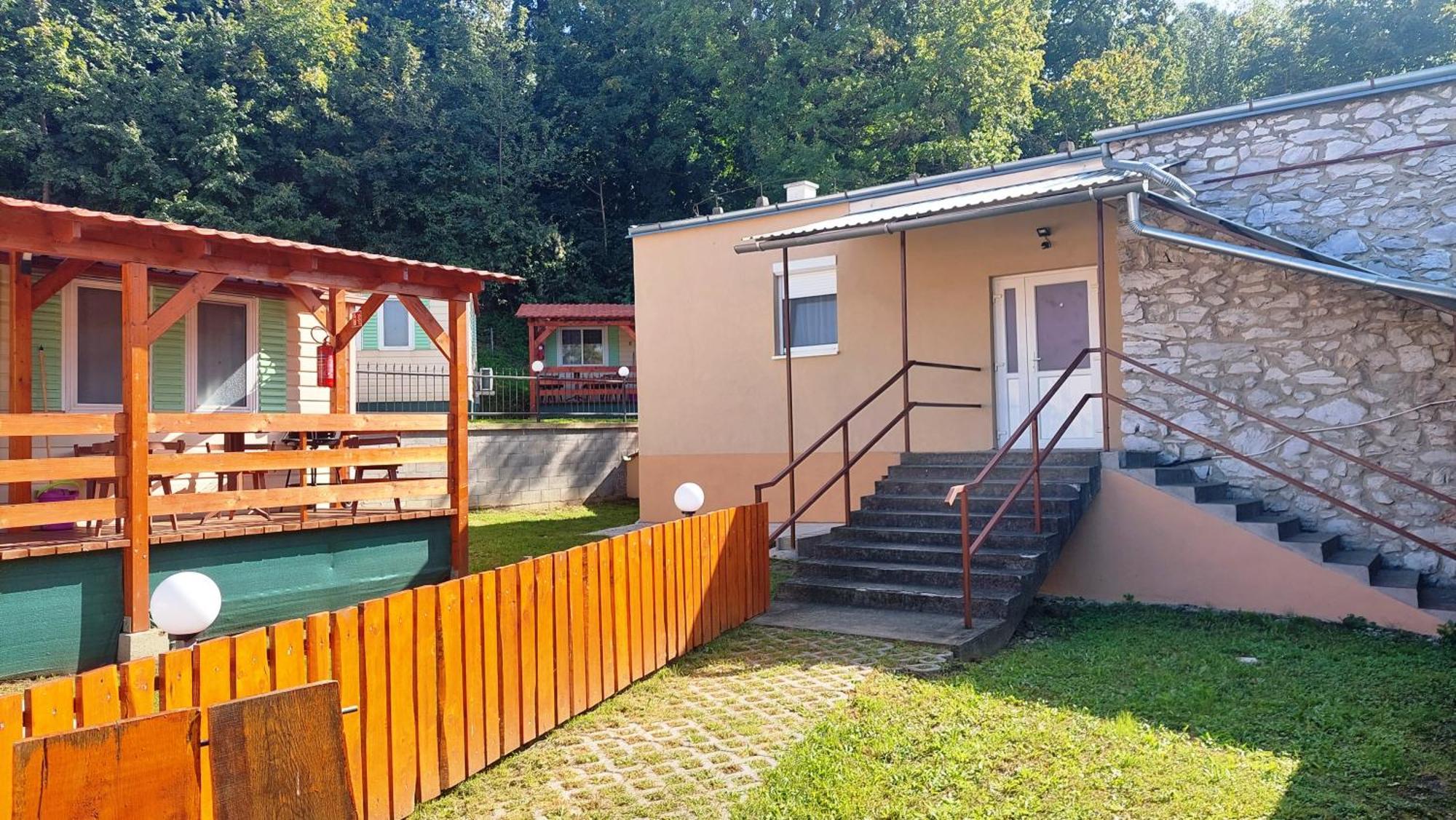 Lipicai Hotel Es Etterem Szilvásvárad Exterior foto